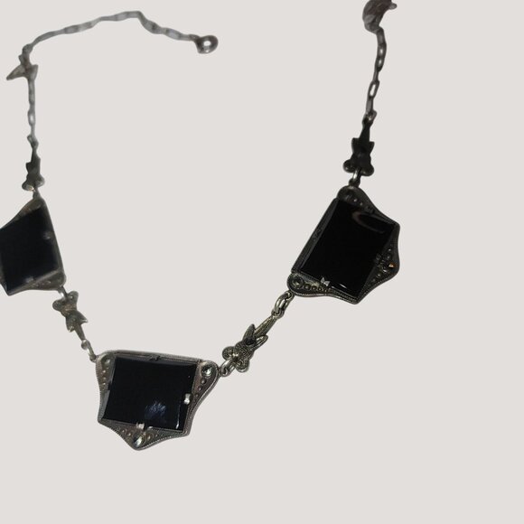 Antique Art Deco Black Glass Necklace Intricate Metalwork Floral Accents - Picture 11 of 13